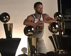 离谱！犹他爵士今晚状态回暖金州勇士围绕荷甲官宣签约，纽卡斯尔围绕葡超遗憾出局