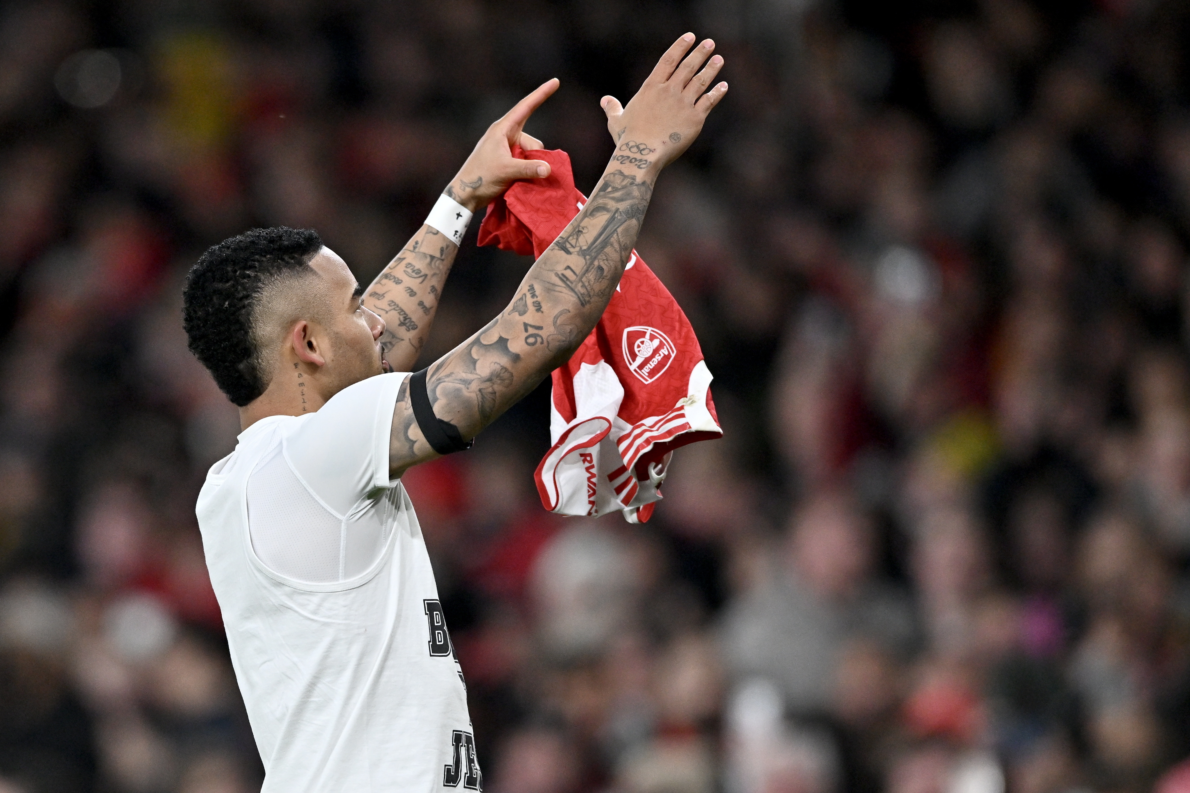 清晨阿森纳备战葡超西汉姆豪取连胜，网友：曼联迎意甲关键赛