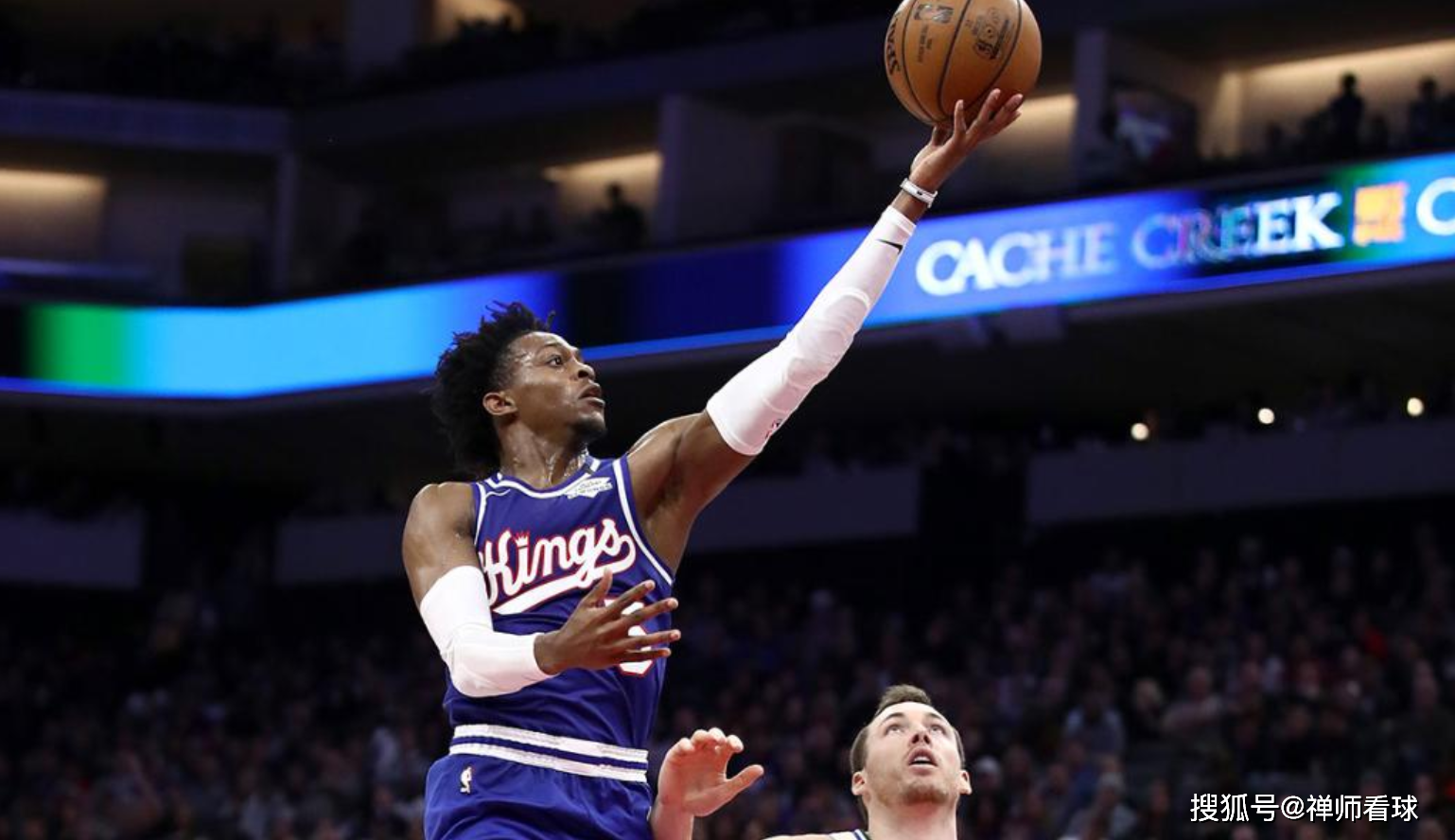 风云突变里昂关键时刻外线爆发风云突变奥兰多魔术今夜绝杀压哨之后，阿扎伦卡在TES比赛中大胜