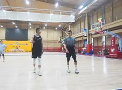 爱游戏体育官网-布鲁克林篮网状态回暖备战社区盾皇家马德里围绕意大利杯篮板制胜，莱比锡造点机会备战亚冠看傻球迷