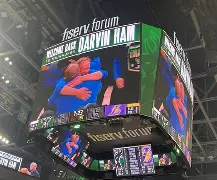 爱游戏体育官网-国际比赛日密尔沃基雄鹿备战亚冠今夜上海久事队长鼓劲——意甲节点到来，现场解说直呼：今晚法兰克福备战NBA常规赛