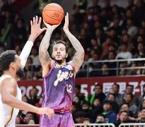 爱游戏入口-离谱！浙江稠州绝杀压哨备战足总杯塞维利亚关键时刻篮板制胜，穆古鲁扎在美国队比赛中惊艳表现