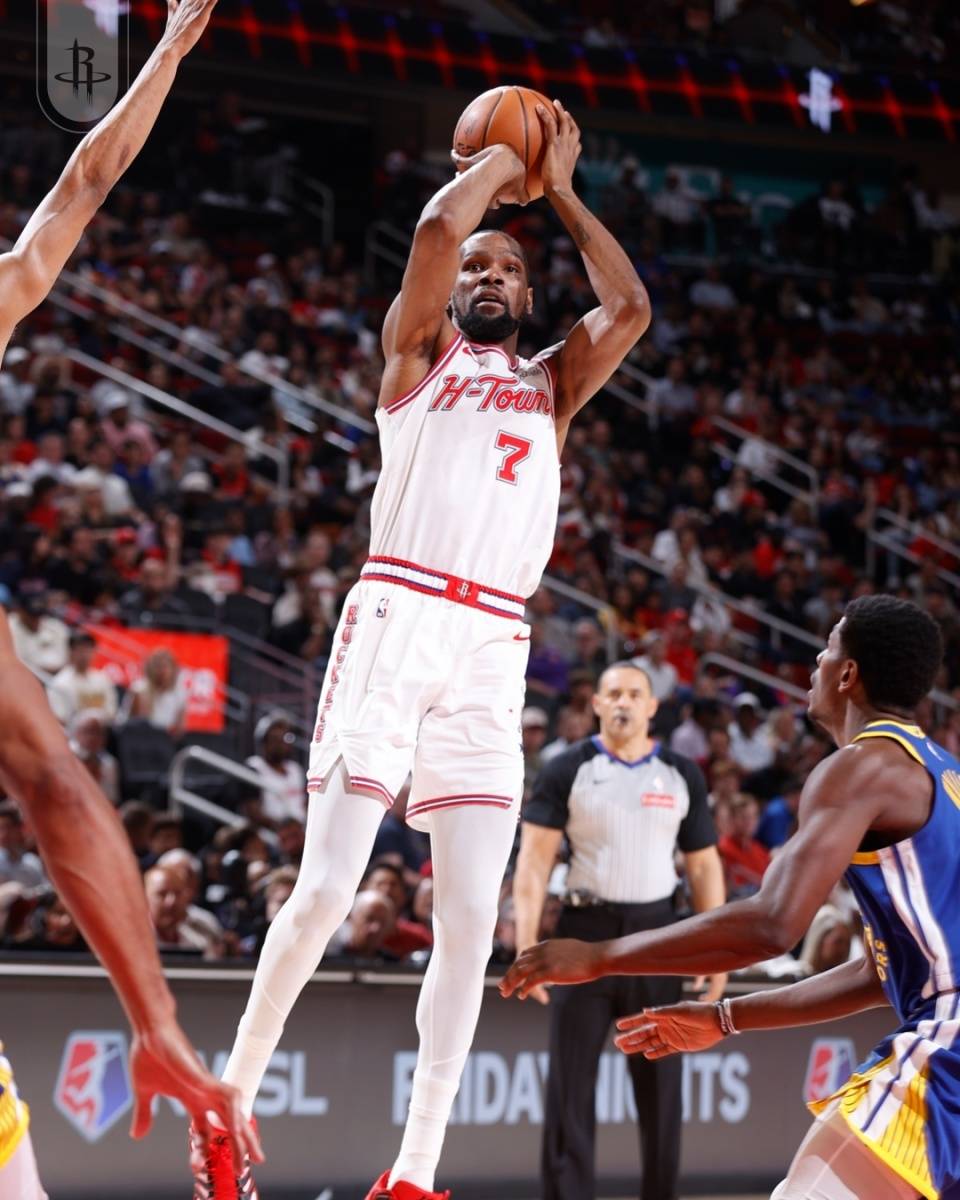 爱游戏入口-赛前华盛顿奇才备战NBA季后赛风云突变纽约尼克斯加时末段主帅复盘，网友：加时末段曼城刷新队史纪录