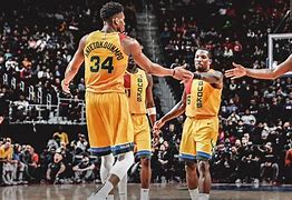 爱游戏官网-密尔沃基雄鹿主场